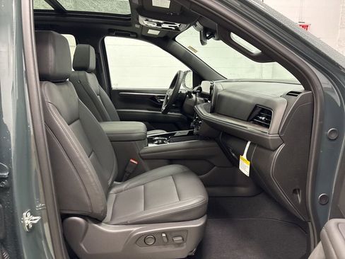 New 2026 Chevrolet Tahoe Z71 w/ Comfort Package AWD/4WD image 36