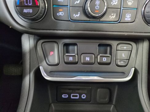 Used 2019 GMC Terrain Denali w/ LPO, Floor Liner Package FWD image 22