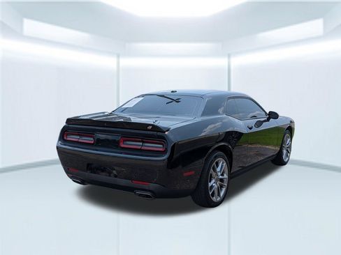 Used 2022 Dodge Challenger GT AWD/4WD image 5