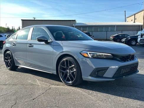 Used 2024 Honda Civic Sport Touring image 2