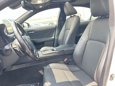 Used 2021 Lexus IS 300 AWD w/ Comfort Package image 21