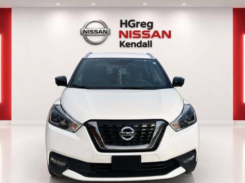 Used 2018 Nissan Kicks SR FWD image 5