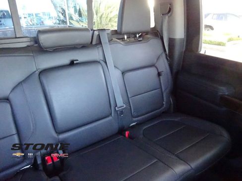 Used 2021 GMC Sierra 2500 SLT w/ SLT Premium Package image 19