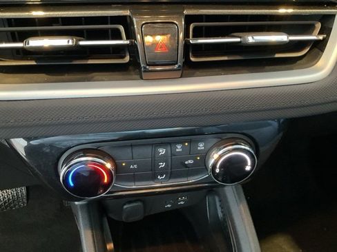 Used 2024 Chevrolet TrailBlazer LT image 14