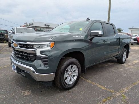 Used 2025 Chevrolet Silverado 1500 LT AWD/4WD image 8