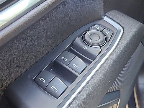 Used 2023 Chevrolet Silverado 1500 LT image 25