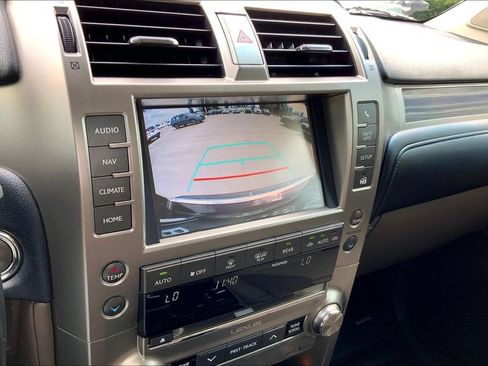 Used 2020 Lexus GX 460 Premium w/ Premium Package AWD/4WD image 14