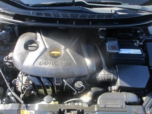 Used 2013 Hyundai Elantra GLS image 9