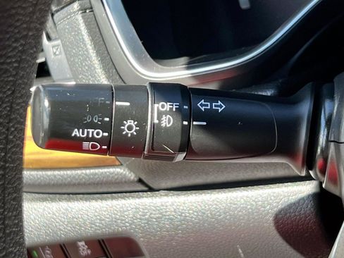 Used 2018 Honda CR-V EX image 45