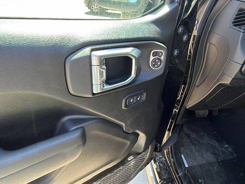 New 2026 Jeep Gladiator Rubicon AWD/4WD image 15