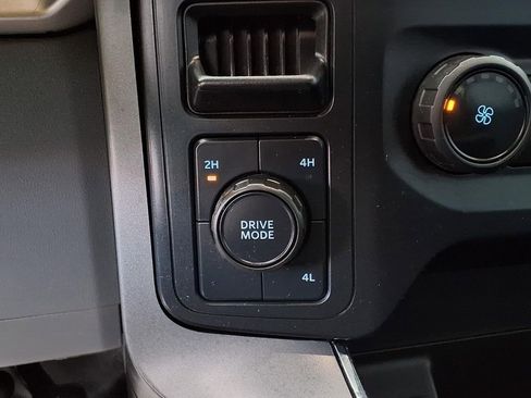 Used 2021 Ford F150 XLT AWD/4WD image 5