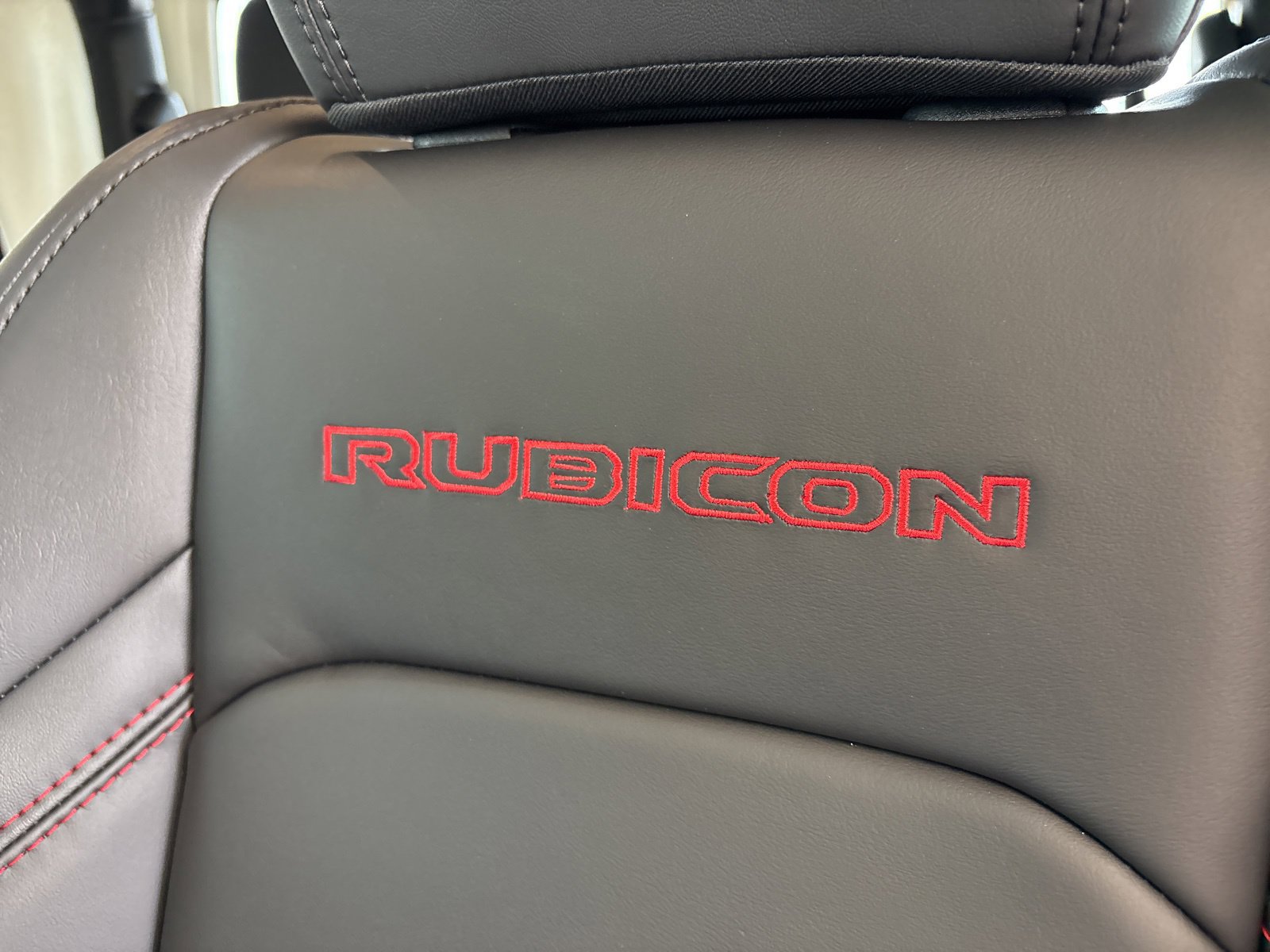New 2026 Jeep Gladiator Rubicon AWD/4WD image 13