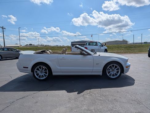 Used 2006 Ford Mustang GT Premium image 5