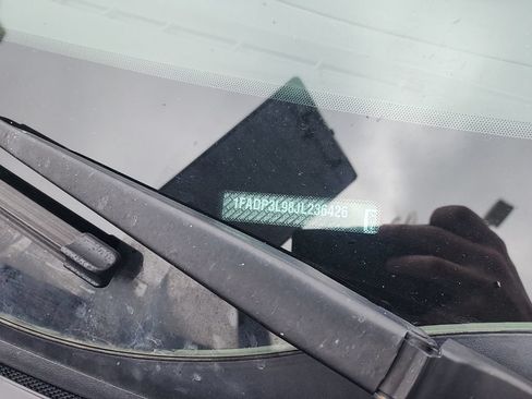 Used 2018 Ford Focus ST FWD image 13