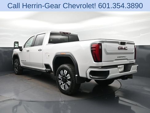 Used 2024 GMC Sierra 2500 Denali w/ Denali Reserve Package AWD/4WD image 5