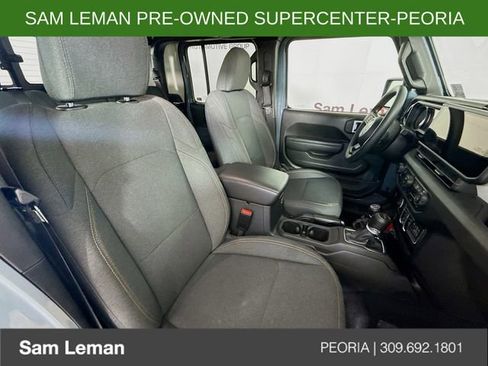 Used 2025 Jeep Gladiator Sport image 25