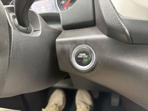 Used 2022 GMC Terrain SLT image 39