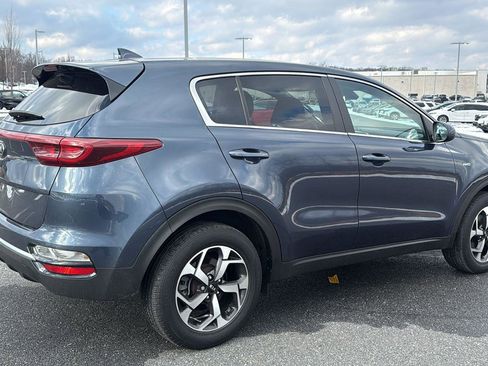 Used 2022 Kia Sportage LX image 5