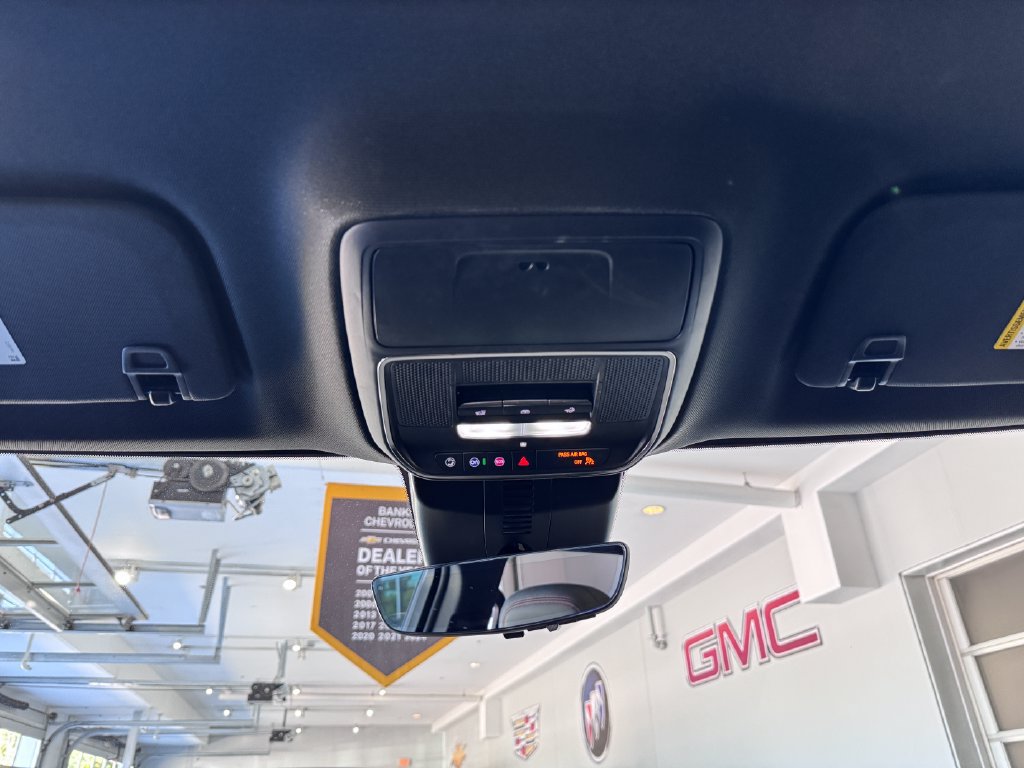Certified 2025 Chevrolet Traverse RS AWD/4WD image 30