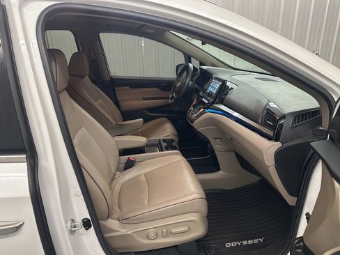 Used 2022 Honda Odyssey Elite image 43