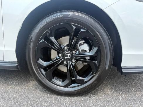 Used 2025 Honda Accord SE image 14