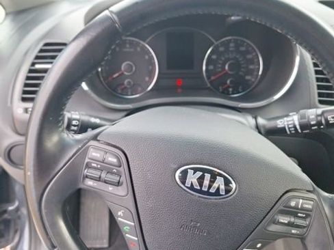 Used 2015 Kia Forte EX image 10
