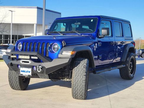 Used 2019 Jeep Wrangler Unlimited Sport S image 2
