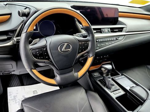 Used 2019 Lexus ES 350 w/ Accessory Package 2 FWD image 24