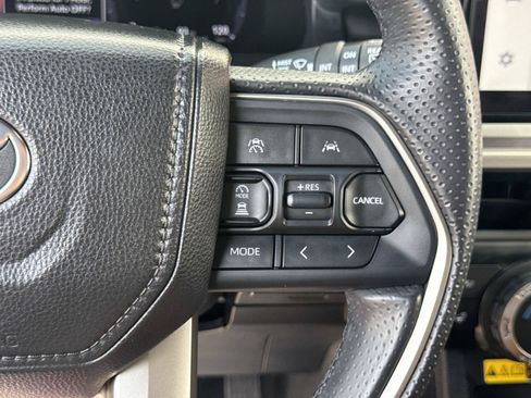 Used 2025 Toyota 4Runner TRD Off-Road Premium AWD/4WD image 22