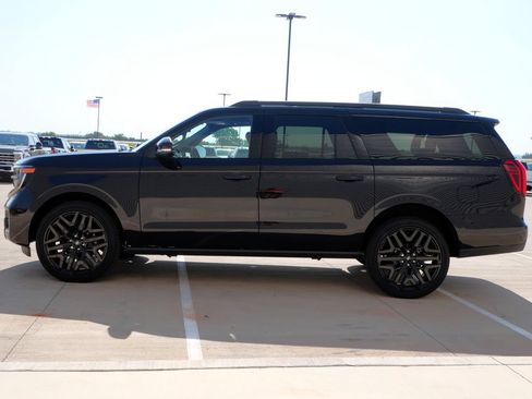 New 2027 Ford Expedition Max Platinum w/ Stealth Performance Package AWD/4WD image 3