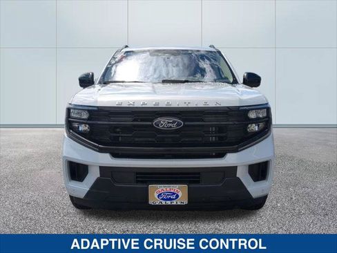 Used 2025 Ford Expedition Active RWD image 8