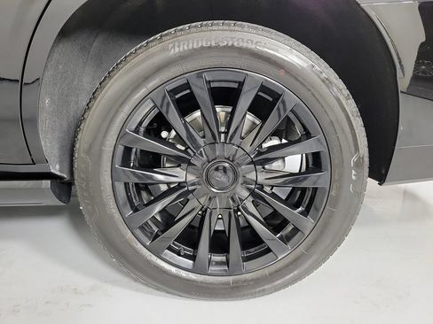 Used 2023 Cadillac Escalade Premium Luxury w/ Performance Package RWD image 9