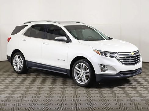 Used 2020 Chevrolet Equinox Premier FWD image 2