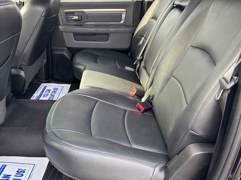 Certified 2020 RAM 1500 Classic SLT w/ Luxury Group image 15