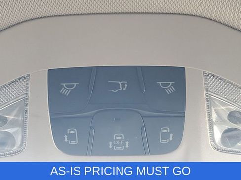 Used 2018 Chrysler Pacifica Touring-L Plus image 25