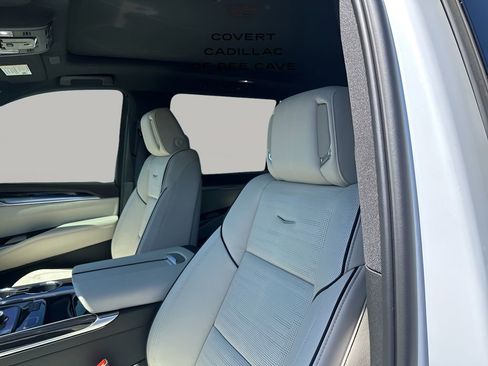 New 2026 Cadillac Escalade ESV Sport w/ Touring Package image 35