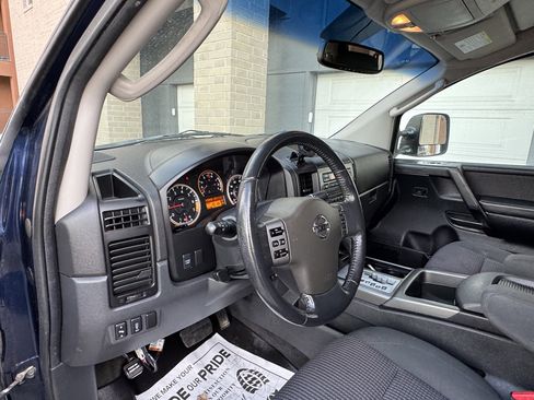 Used 2010 Nissan Titan SE w/ SE Value Truck Pkg AWD/4WD image 16