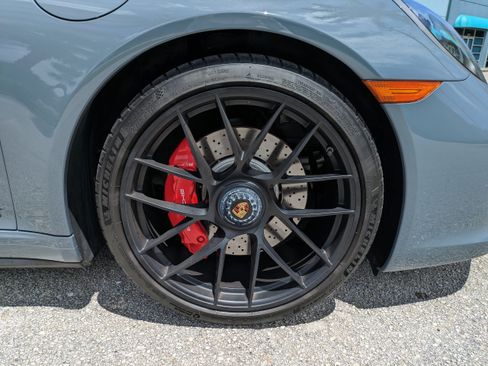 Used 2018 Porsche 911 Targa 4 GTS AWD/4WD image 11