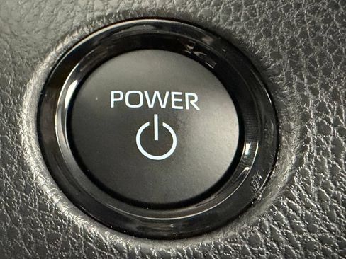 Used 2026 Toyota Camry XLE FWD image 24