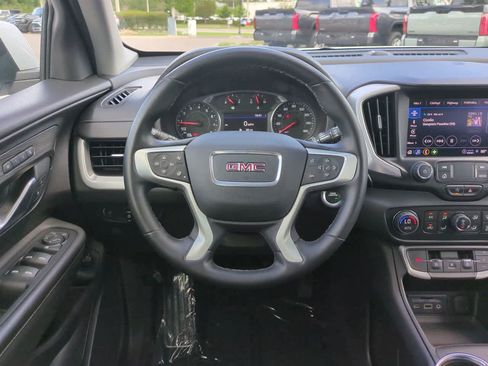 Used 2023 GMC Terrain SLT AWD/4WD image 15