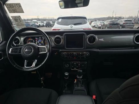 Used 2022 Jeep Wrangler Unlimited Sahara w/ Cold Weather Group image 11