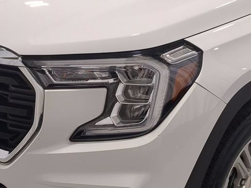 Used 2023 GMC Terrain SLE w/ Driver Convenience Package AWD/4WD image 14