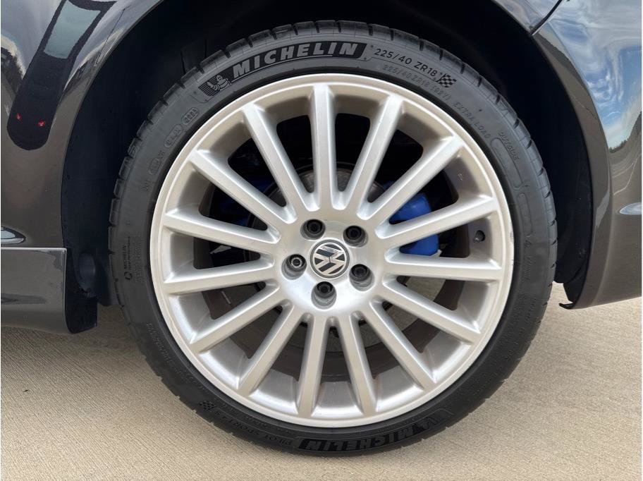 Used 2004 Volkswagen R32 AWD/4WD image 27