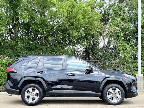 Used 2024 Toyota RAV4 XLE FWD image 3