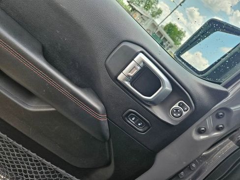 Used 2020 Jeep Gladiator Rubicon AWD/4WD image 11