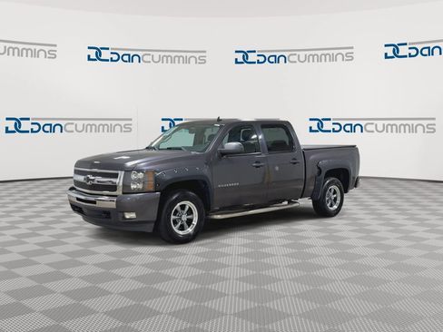 Used 2010 Chevrolet Silverado 1500 LT w/ Power Pack Plus AWD/4WD image 4