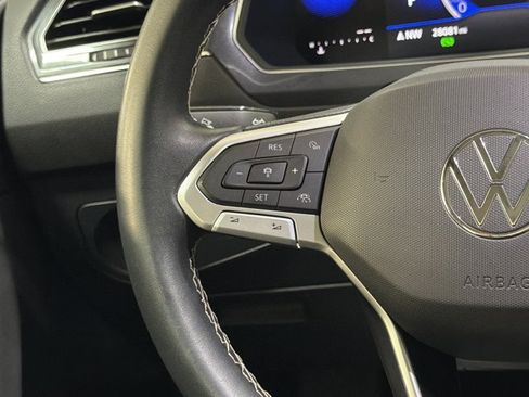 Certified 2023 Volkswagen Tiguan SE FWD image 29