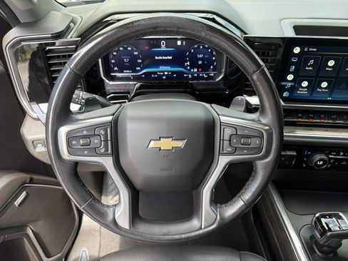 Used 2022 Chevrolet Silverado 1500 LTZ w/ Technology Package AWD/4WD image 29