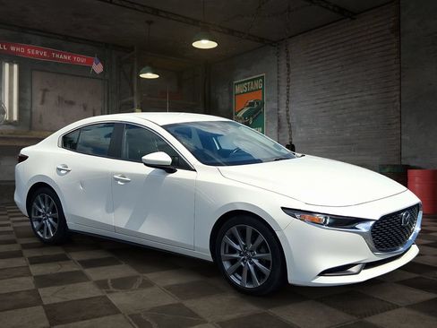 Used 2021 MAZDA MAZDA3 s FWD image 2
