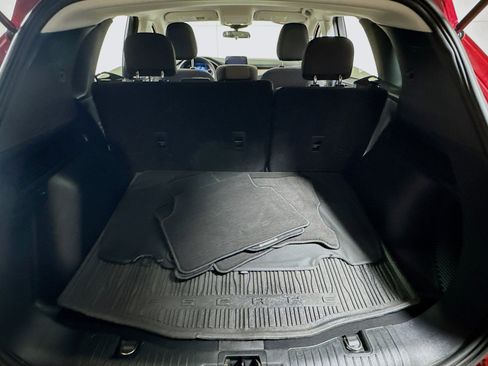Used 2022 Ford Escape SE image 24